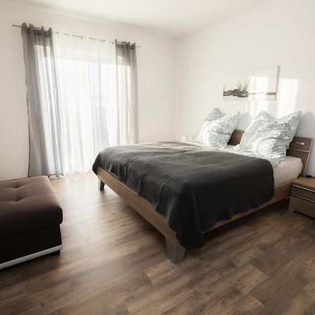 נויאלברוייט Ferienwohnung Bergaecker מראה חיצוני תמונה