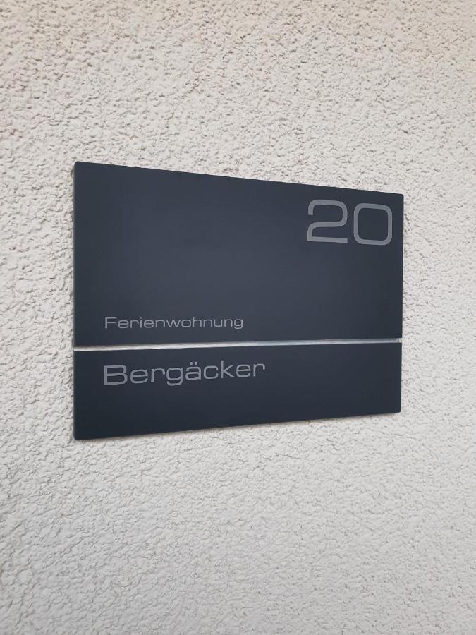 נויאלברוייט Ferienwohnung Bergaecker מראה חיצוני תמונה
